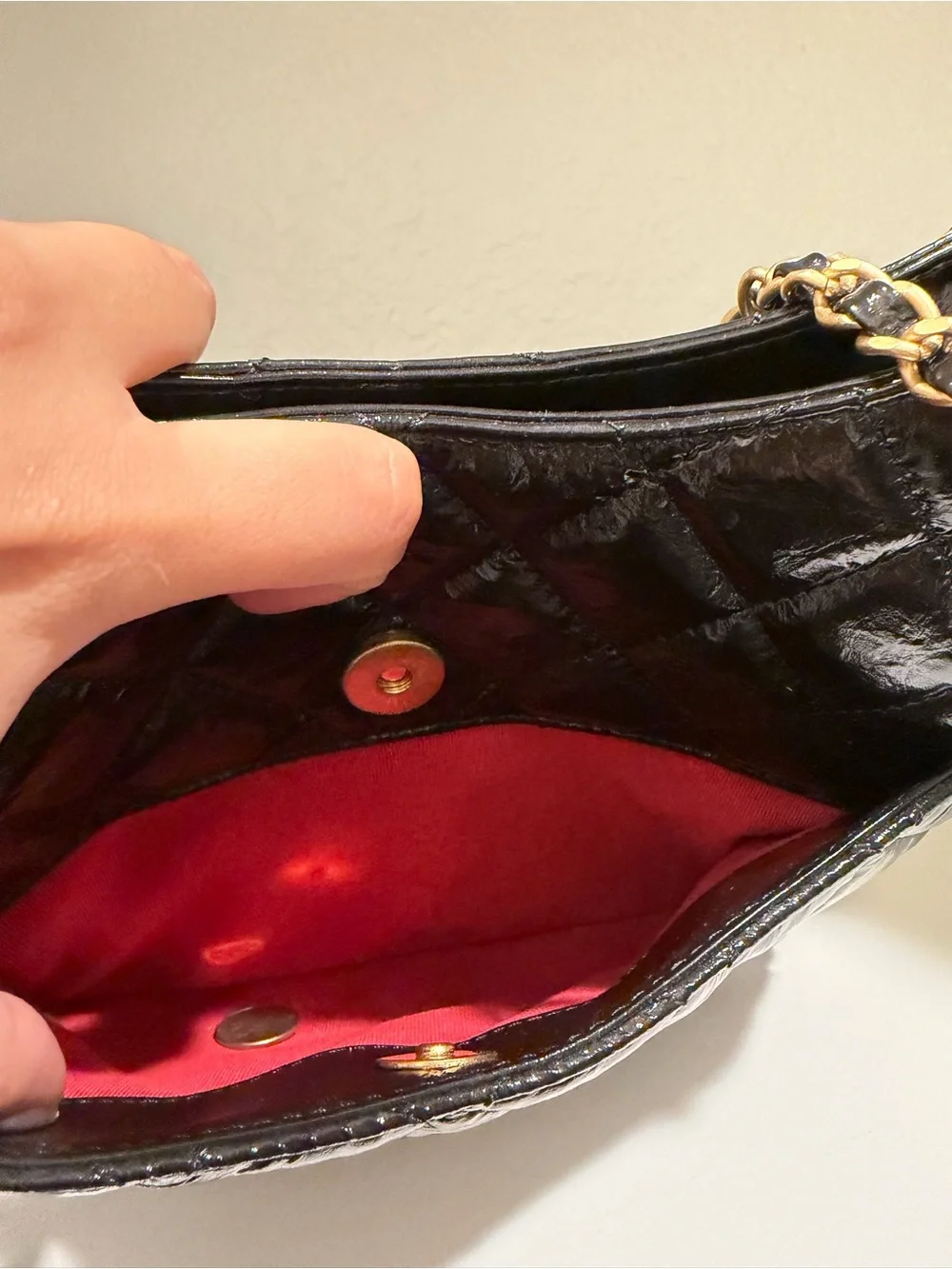 Chanel Shiny Crumpled Calfskin Quilted Wavy CC Hobo Black bag